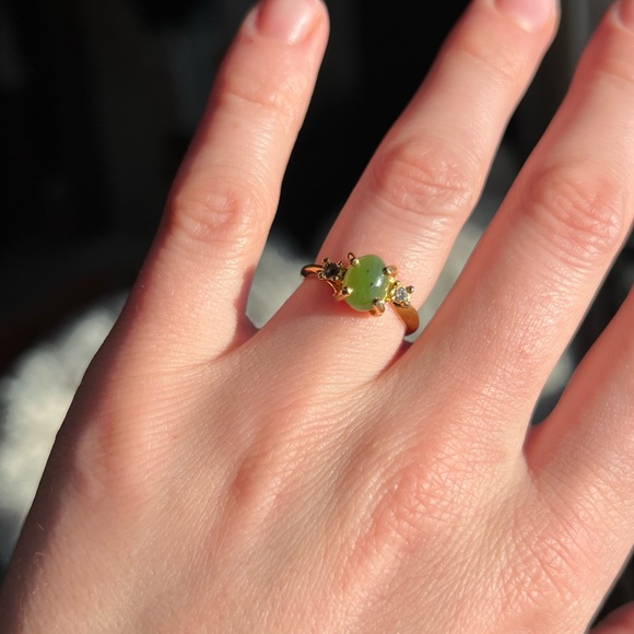 18K HGE Gold & Jade Ring - Picture 3 of 8